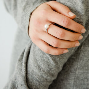14-karat-timeless-pearl-white-gold-ring